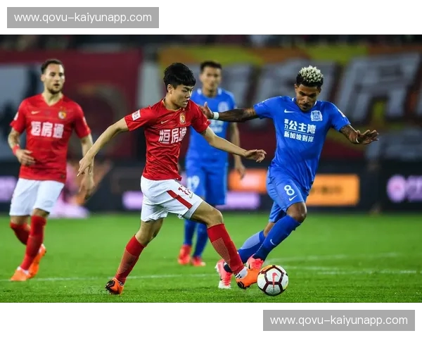 羊城逐鹿：广州恒大与富力的红蓝恩仇录，谁才是这座城市的终极信仰？